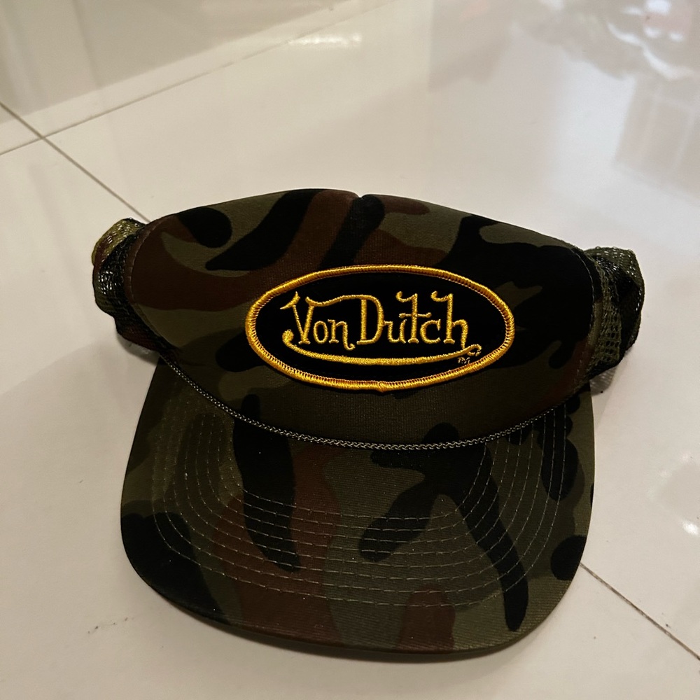 Camouflage trucker hat